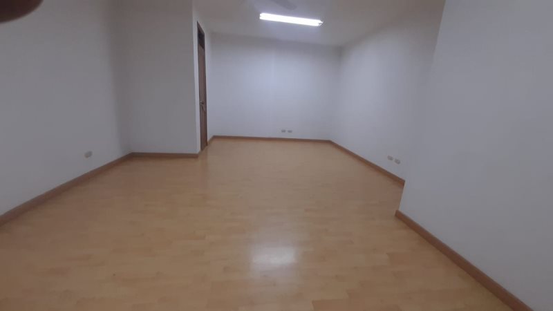 Local en Arriendo en Centro