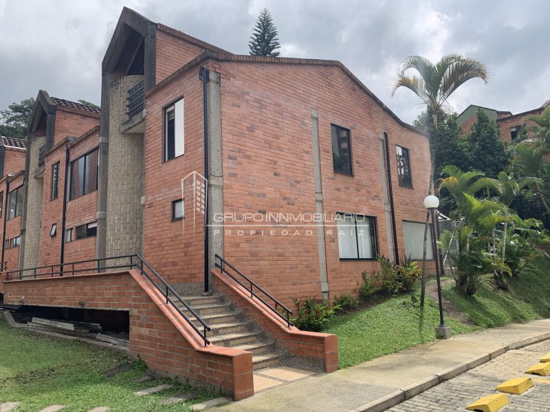 Casa en Arriendo en Poblado-El Tesoro